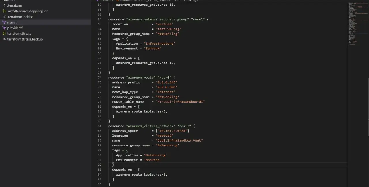 Code Terraform pour importer une ressource Azure, montrant la configuration d'un groupe de sécurité réseau et d'un réseau virtuel.
