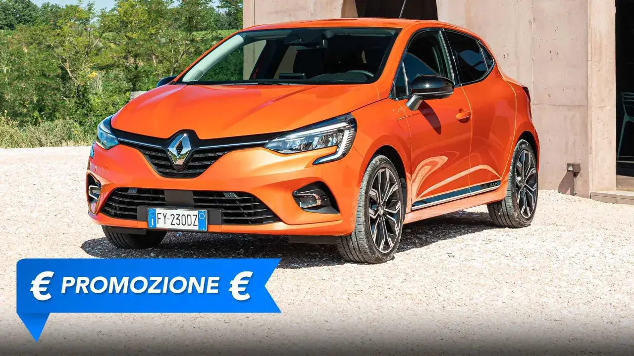 Nuova Clio 2026 GPL: un'offerta imperdibile su questa elegante auto arancione.