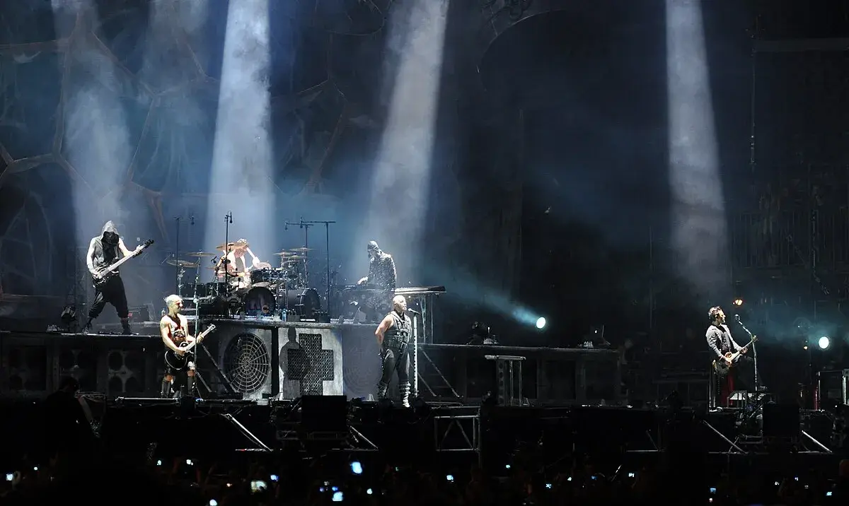 Rammstein: Co znaczy nazwa? Rozszyfruj tragiczną genezę