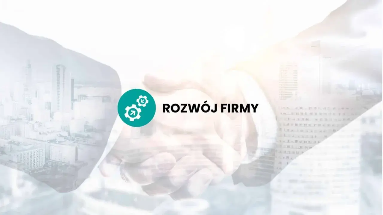 Symbol rozwoju firmy i hasło "ROZWÓJ FIRMY" na tle uścisku dłoni i panoramy miasta. Idealne dla spółki akcyjnej.