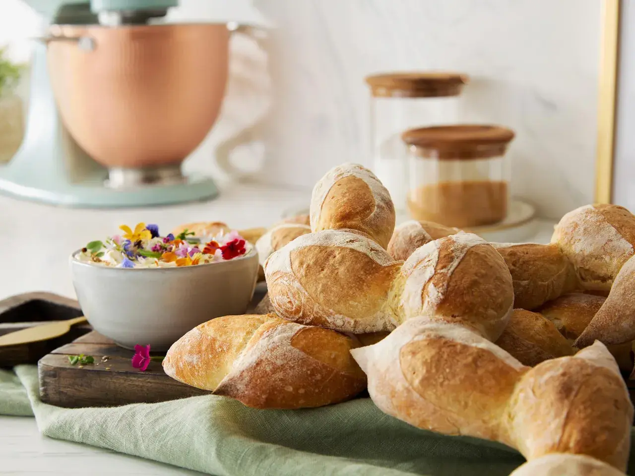 Pane spiga dorato, pronto per essere gustato. Una ricetta semplice e deliziosa, perfetta per ogni occasione.