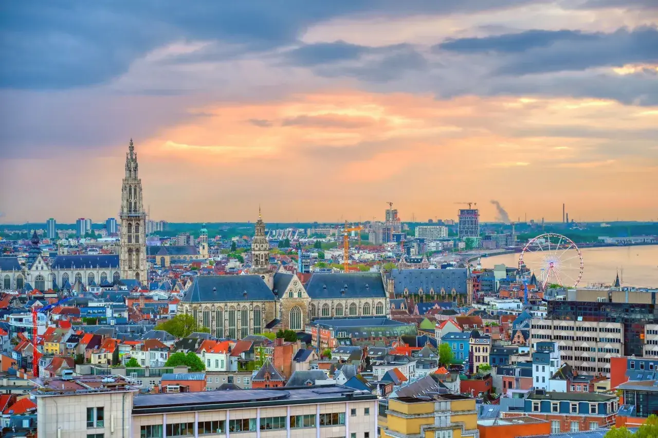 Gdzie leży Antwerpia? Odkryj jej niezwykłą lokalizację w Belgii