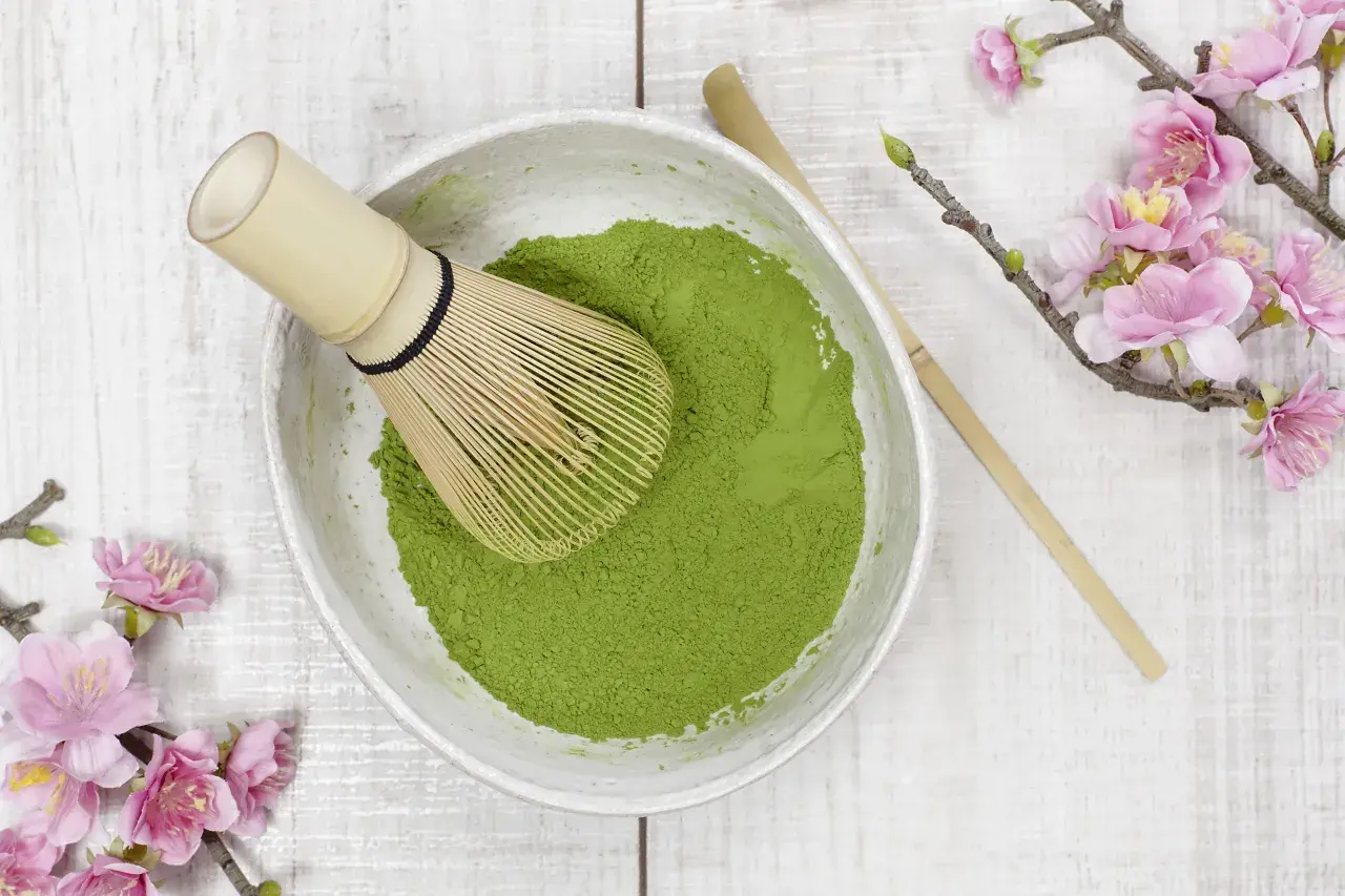 Herbata matcha jak pić: poznaj sekrety idealnego napoju