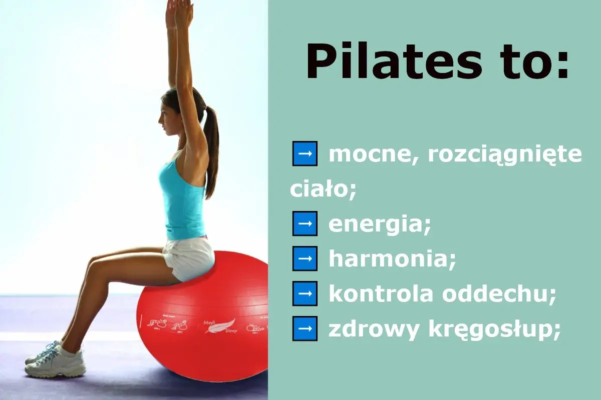 Kobieta ćwiczy pilates na czerwonej piłce, osiągając mocne, rozciągnięte ciało, energię i harmonię.