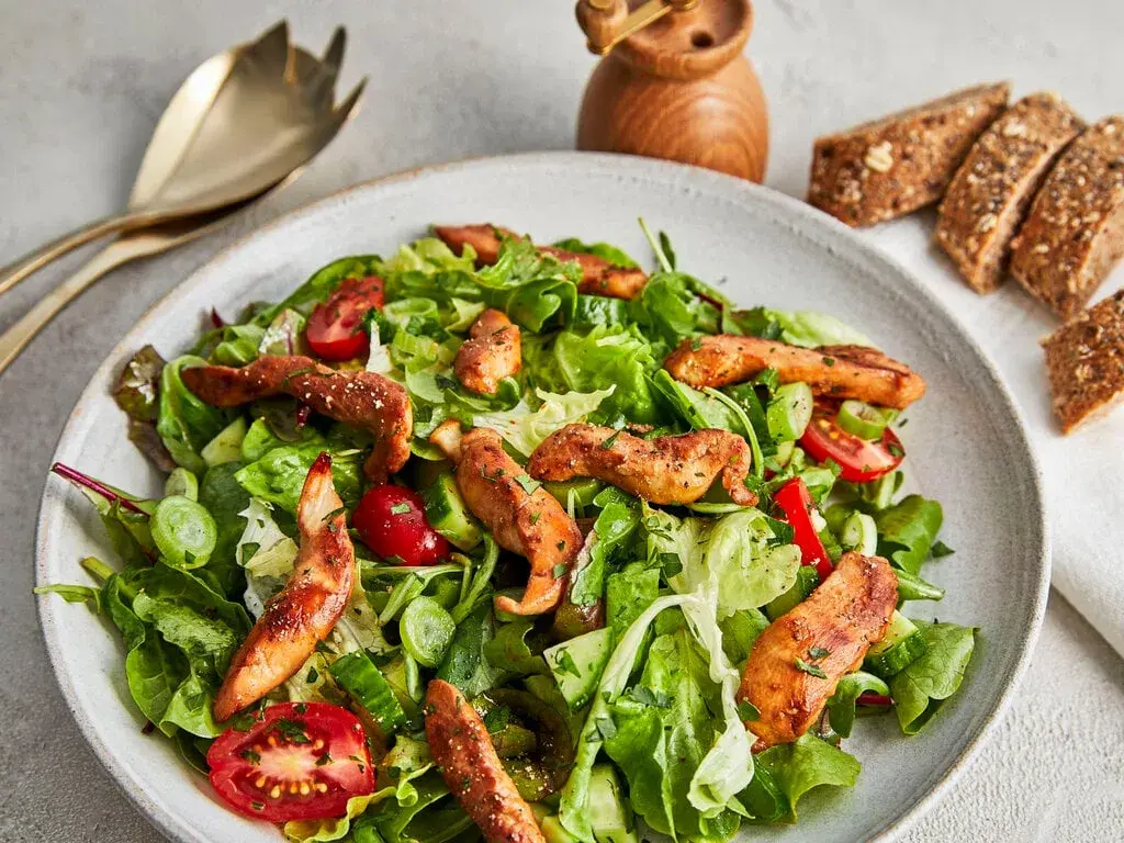 Hähnchensalat Rezepte: Einfach, schnell & lecker zubereiten