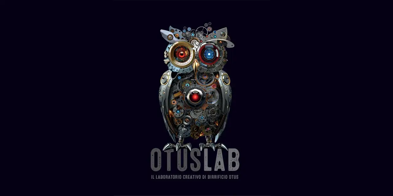 Gufo meccanico con ingranaggi e luci LED, logo di OtusLab, il laboratorio creativo del birrificio Otus.