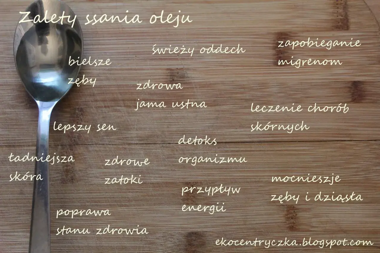 Płukanie ust olejem kokosowym: bielsze zęby, świeży oddech, lepszy sen, zdrowsza jama ustna, detoks, zdrowsze zatoki, poprawa stanu zdrowia, zapobieganie migrenom, leczenie chorób skórnych, mocniejsze zęby i dziąsła.