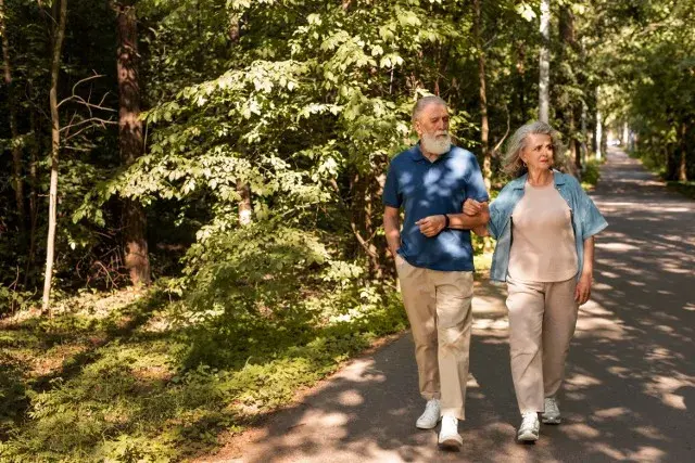 Czy spacer to cardio? Odkryj, jak efektywnie chodzić dla zdrowia