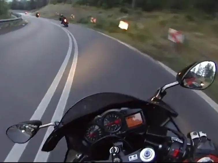 Łódzkie na motocyklu: 5 tras, które musisz przejechać!