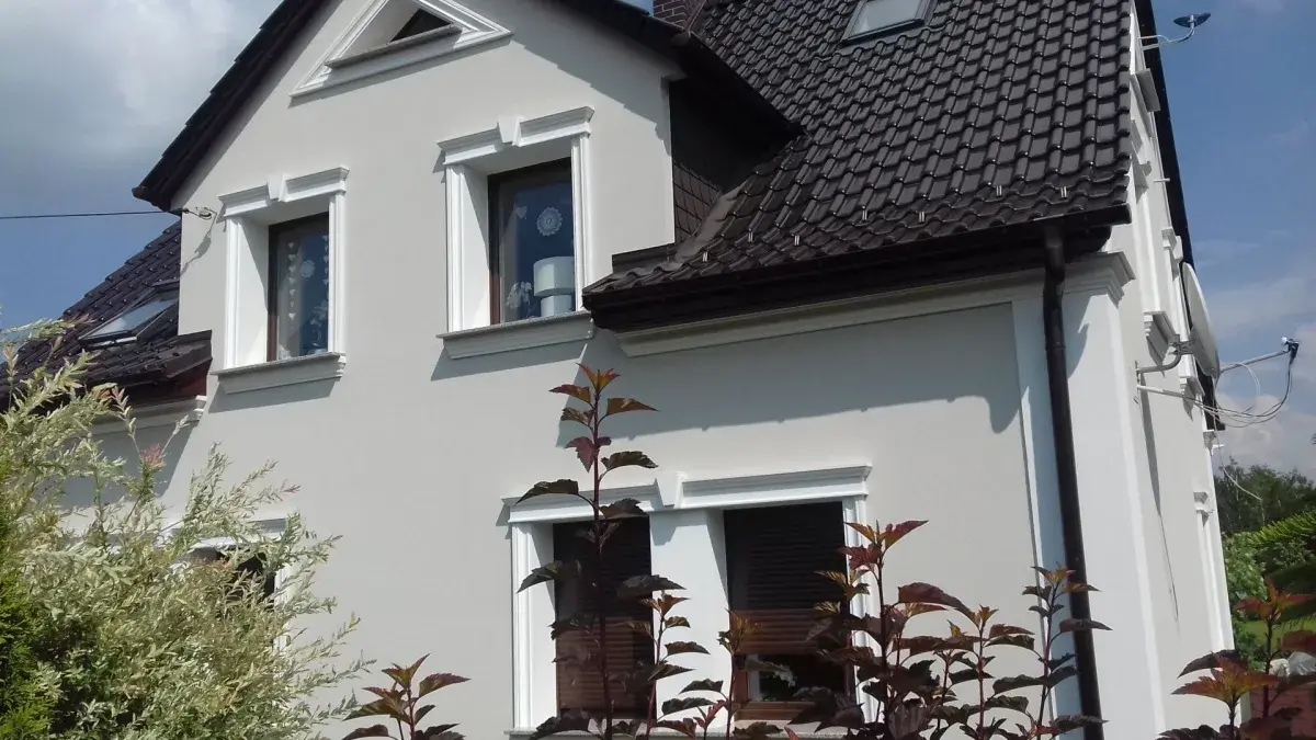 Dach antracyt - jakie elewacje wybierać, by uniknąć błędów?