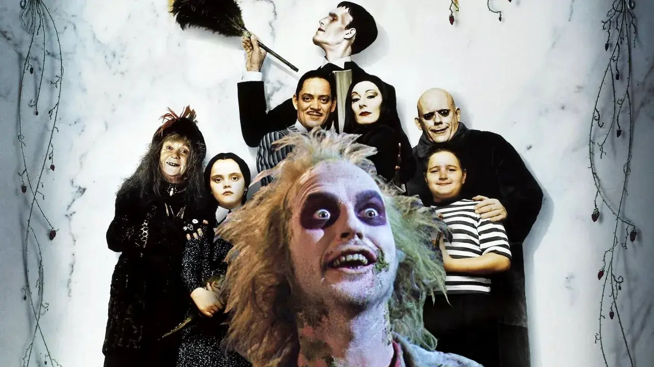 Rodzina Addamsów i Beetlejuice, bohaterowie kultowej czarnej komedii, pozują do wspólnego zdjęcia.