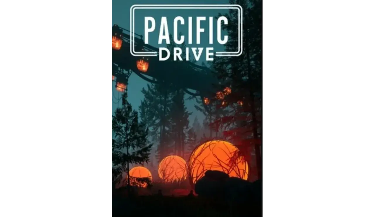 Nocny las, tajemnicze, świecące kule i wiszące lampy. Logo "PACIFIC DRIVE" nad drzewami.