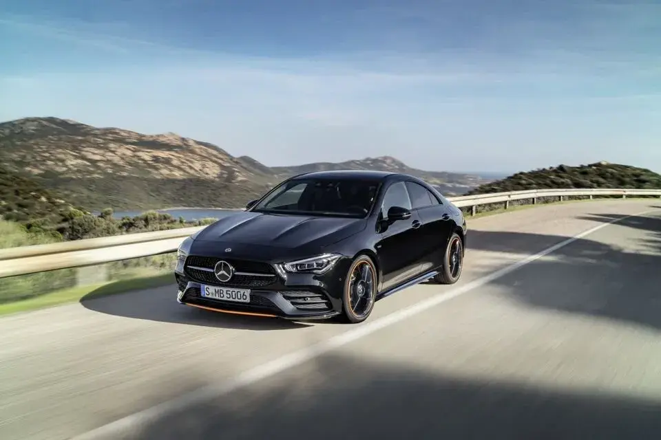 Mercedes Benz CLA 180 - kluczowe informacje, które musisz znać