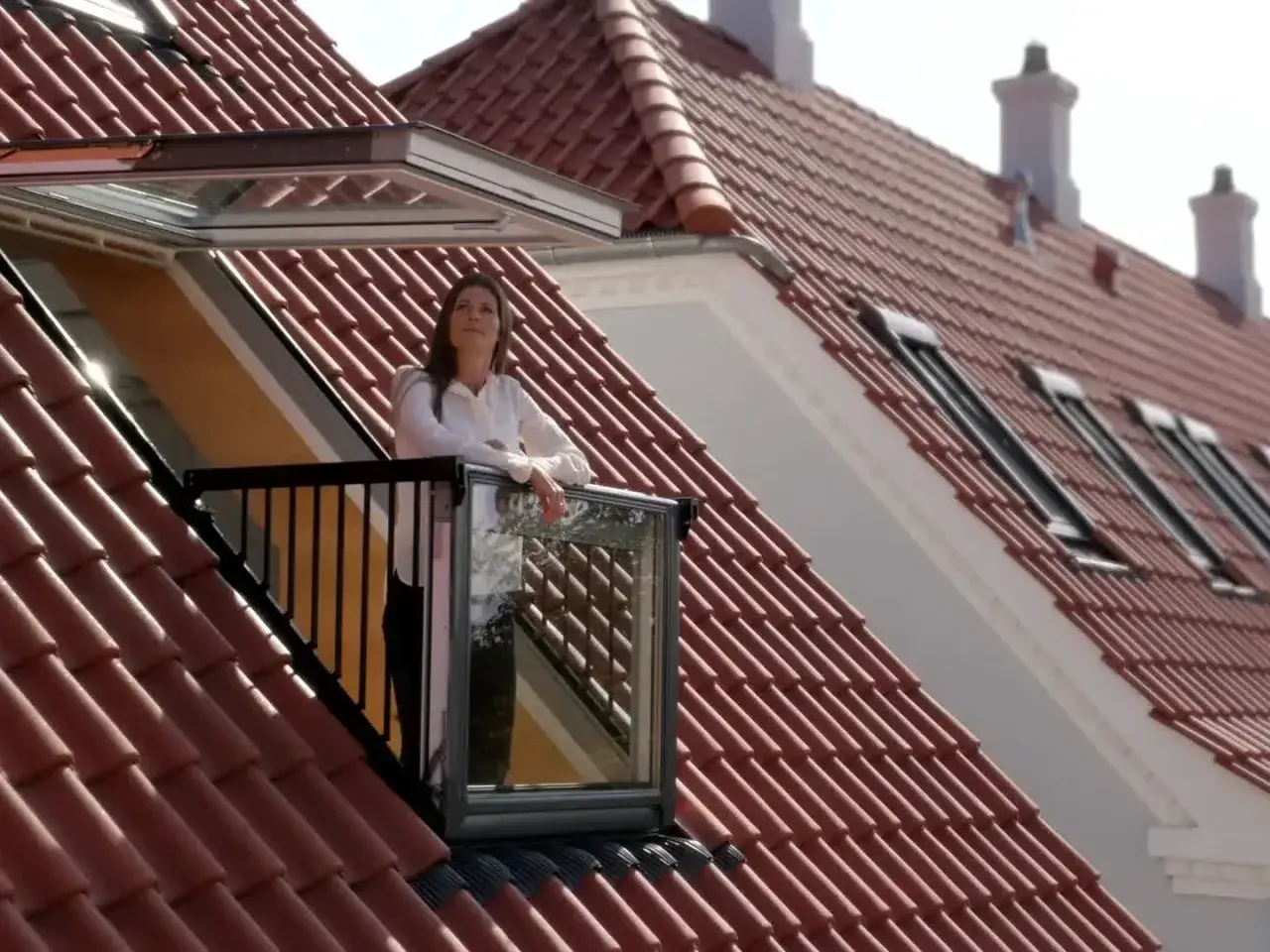 Okno dachowe jak balkon – funkcjonalność, zalety i modele do wyboru