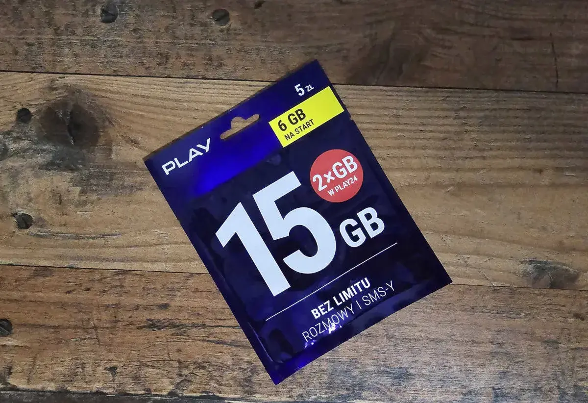 Karta Play na kartę z 15 GB internetu. 6 GB na start i 2x GB w Play24. Bez limitu rozmowy i SMS.