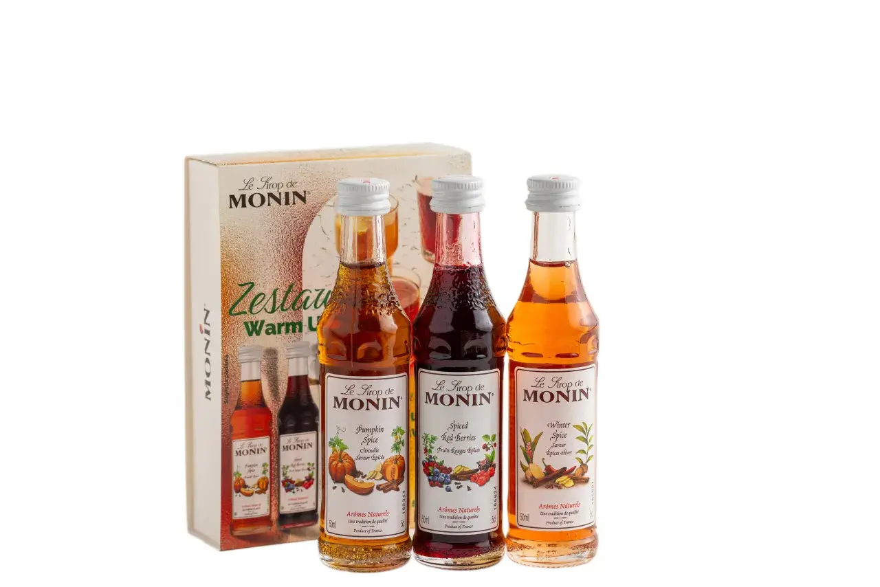 Zestaw syropów Monin do herbaty: Pumpkin Spice, Spiced Red Berries i Winter Spice. Idealne na chłodne dni.