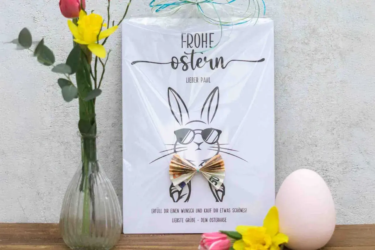 Witzige Ostergeschenke basteln: Ein cooler Hase mit Sonnenbrille und Fliege aus Geldscheinen. Frohe Ostern, lieber Paul!