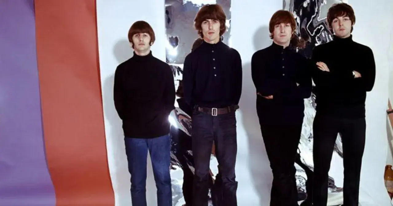 The Beatles w czarnych golfach i dżinsach. Ciekawe, czy wtedy wiedzieli, jak wielką legendą się staną?