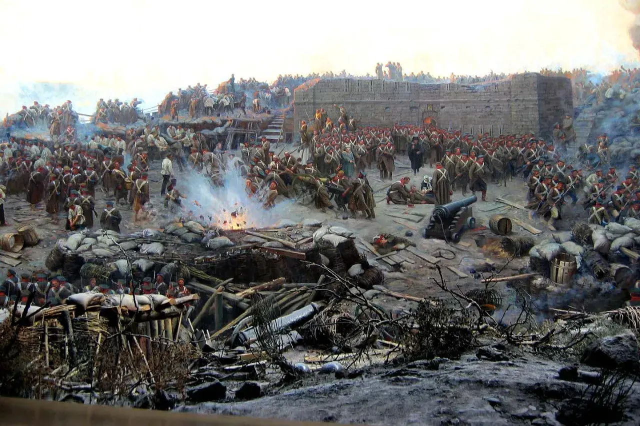 Soldater i strid vid en befästning under krimkriget 1853. Kanoner avfyras och rök stiger från striderna.