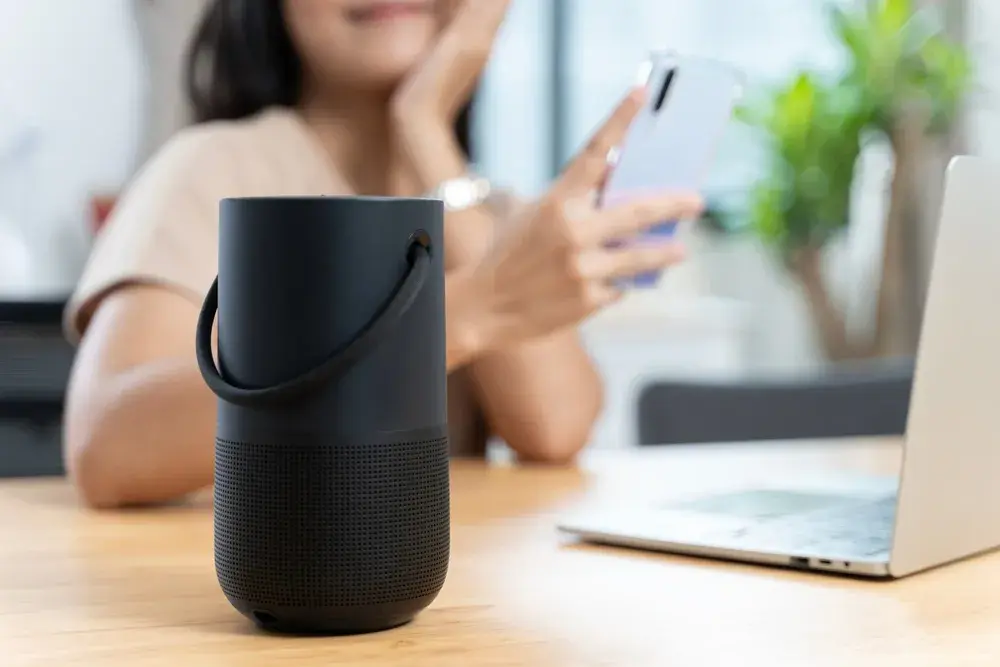 Głośniki Bluetooth z radiem – który model wybrać do nieprzerwanej rozrywki?