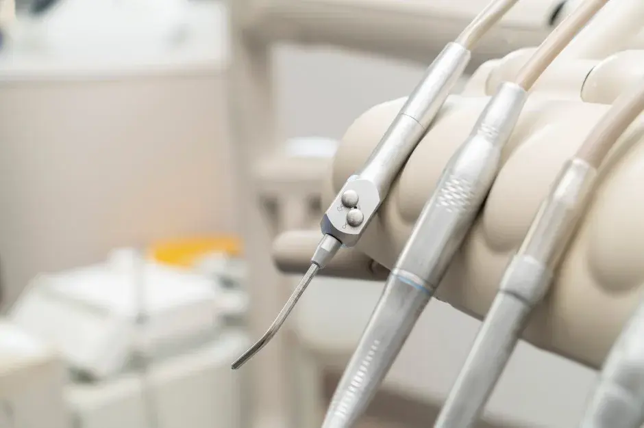 Czy znieczulenie u dentysty jest na nfz? Sprawdź, co musisz wiedzieć