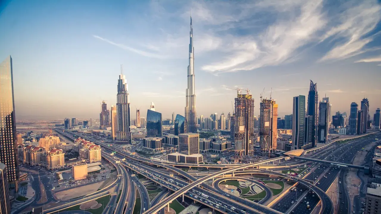Kiedy jechać do Dubaju, aby uniknąć upałów i cieszyć się wakacjami?