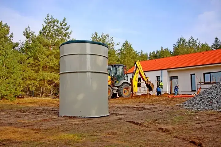 Ile kosztuje oczyszczalnia ścieków? Sprawdź ceny i ukryte koszty