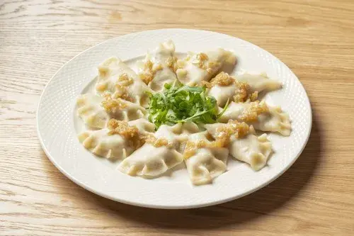 Ile kalorii mają pierogi ruskie? Zaskakujące różnice w wartościach!