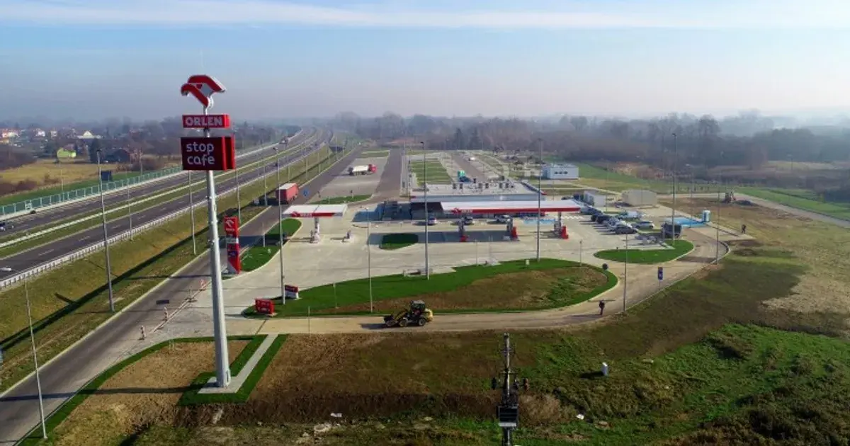 Gdzie można zjeść na autostradzie A1? Najlepsze miejsca na posiłek