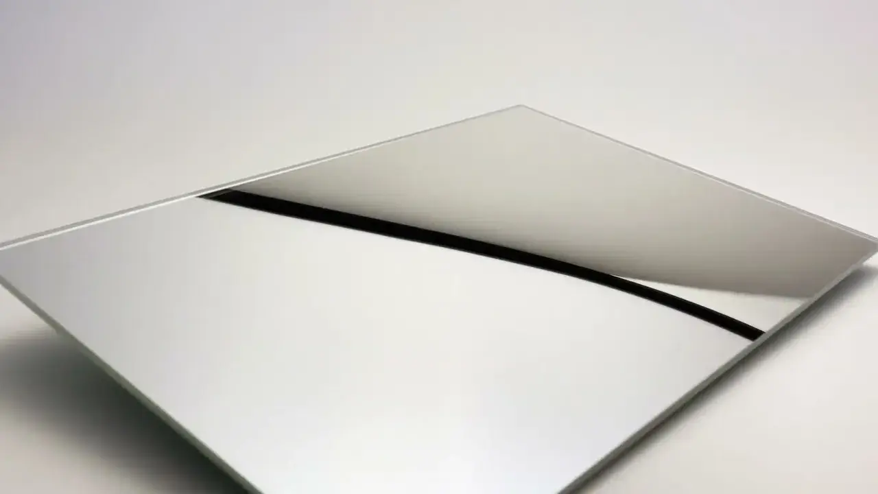 Lustro optiwhite czy warto? Odkryj jego zalety i wady przed zakupem