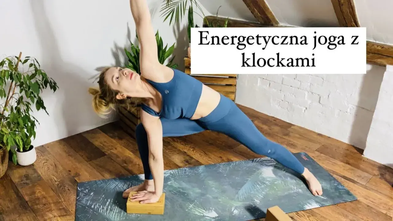 Jak używać klocków do jogi, aby uniknąć kontuzji i poprawić praktykę