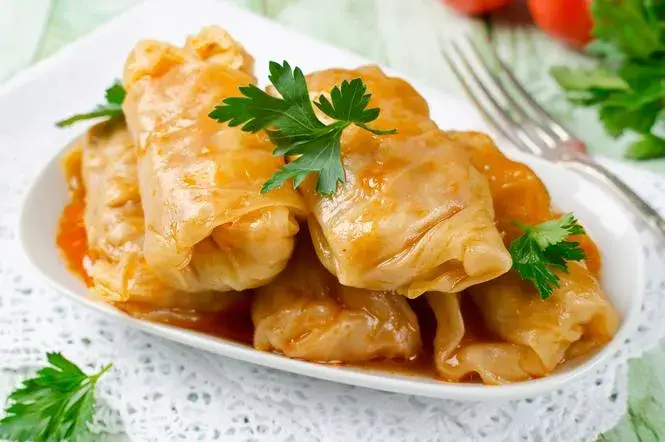 Gołąbki - ile kcal mają naprawdę? Prawda o kaloryczności