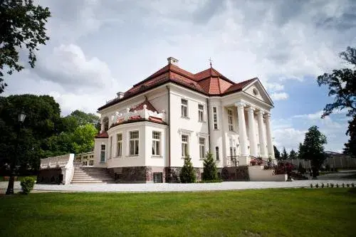 Pałac w Tłokini – odkryj jego fascynującą historię i architekturę