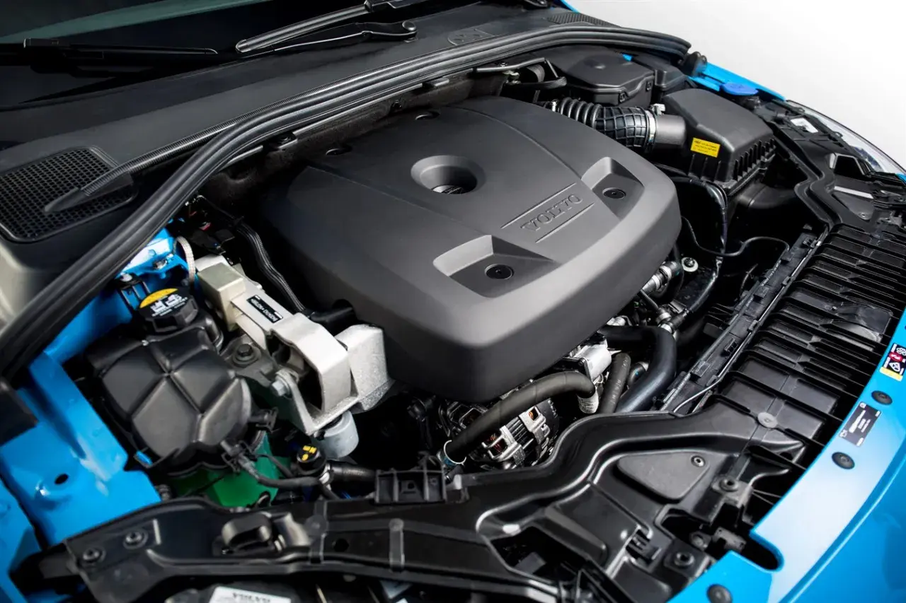 Volvo V60 jaki silnik wybrać? Odkryj mocne i oszczędne opcje