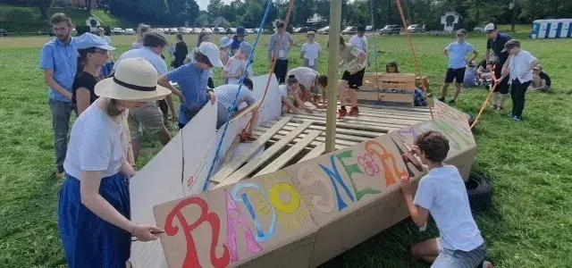 Zajęcia z młodzieżą: Jakie aktywności pomogą w rozwoju dzieci?
