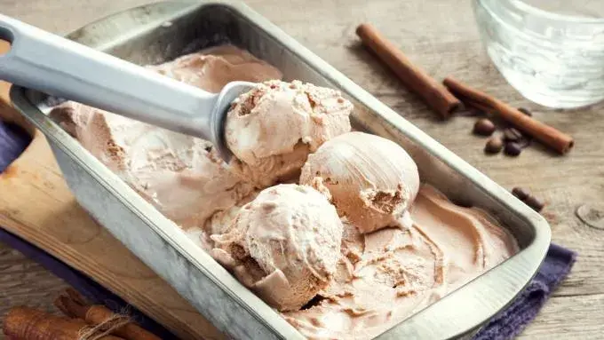Gdzie kupić lody proteinowe? Sprawdź najlepsze oferty w Polsce