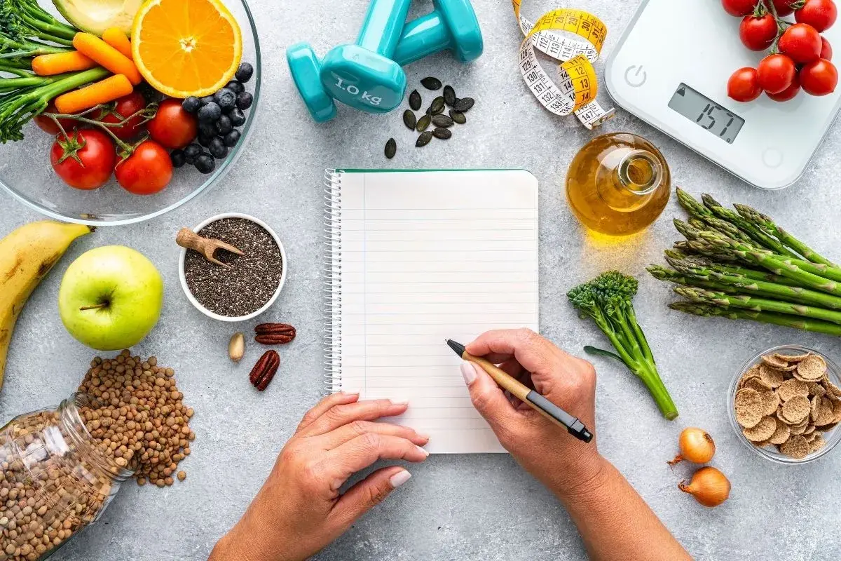 Dlaczego dieta standardowa w cateringu dietetycznym to świetny wybór? Odpowiadamy!