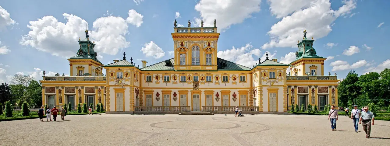 Nieznane sekrety pałaców w Warszawie: historia, architektura i atrakcje