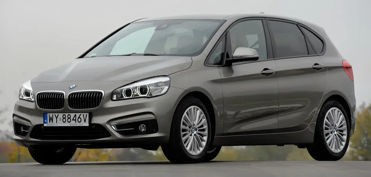BMW 2 Active Tourer – dlaczego ten minivan to najlepszy wybór dla rodziny?