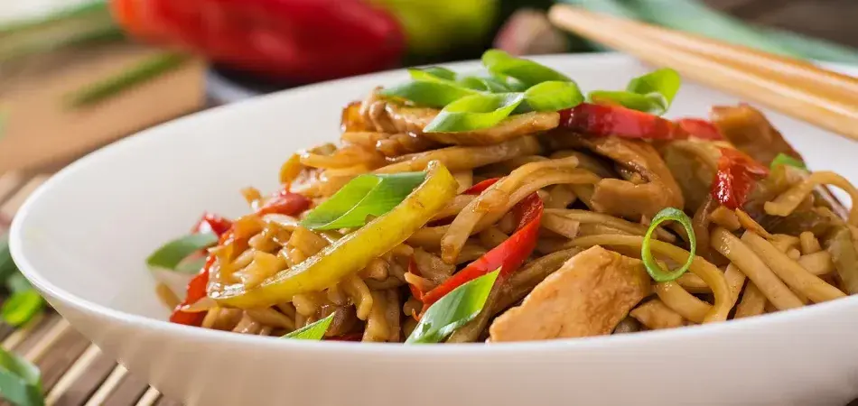 Co do pad thai: prosty przepis na idealne danie z Tajlandii