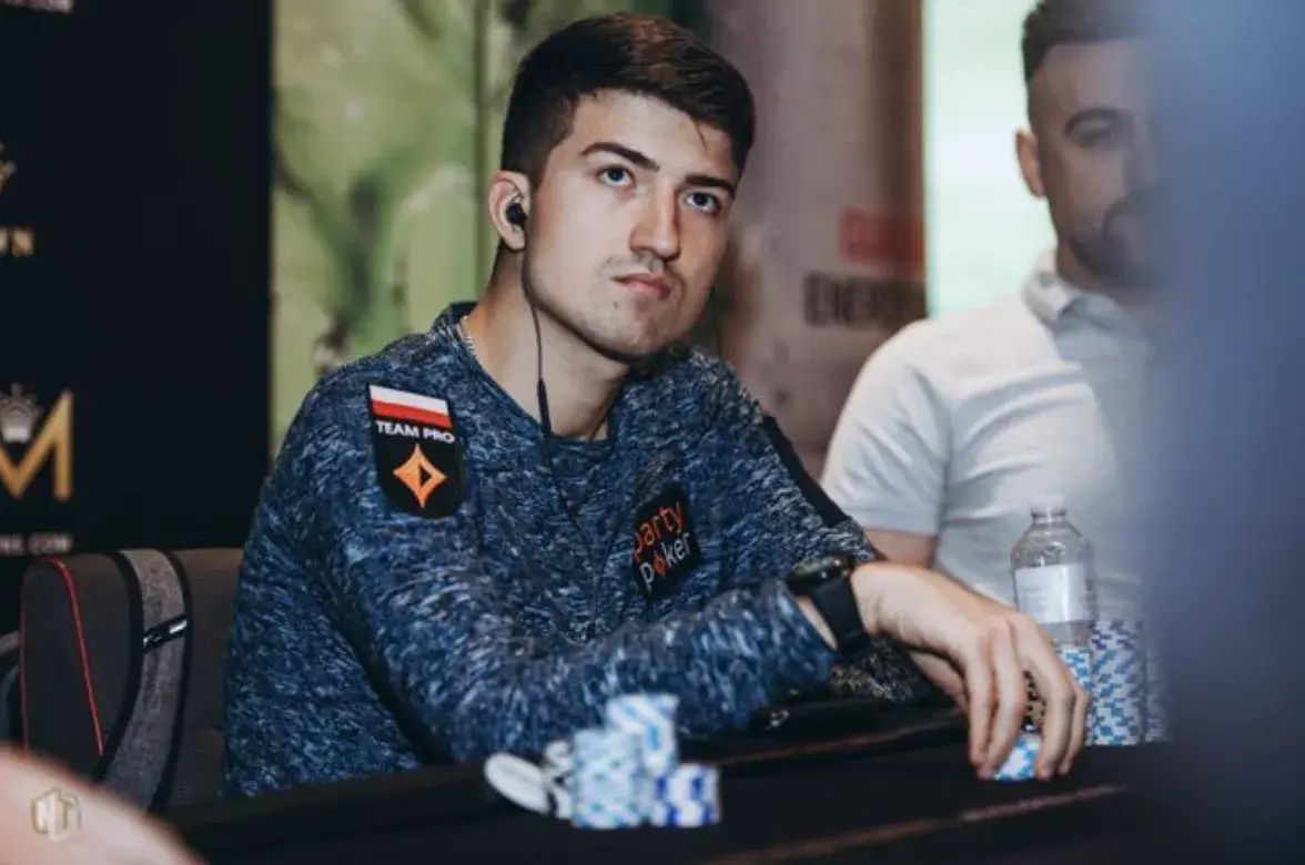 Pokerowe gwiazdy Polski: Kto zarabia miliony przy stołach?
