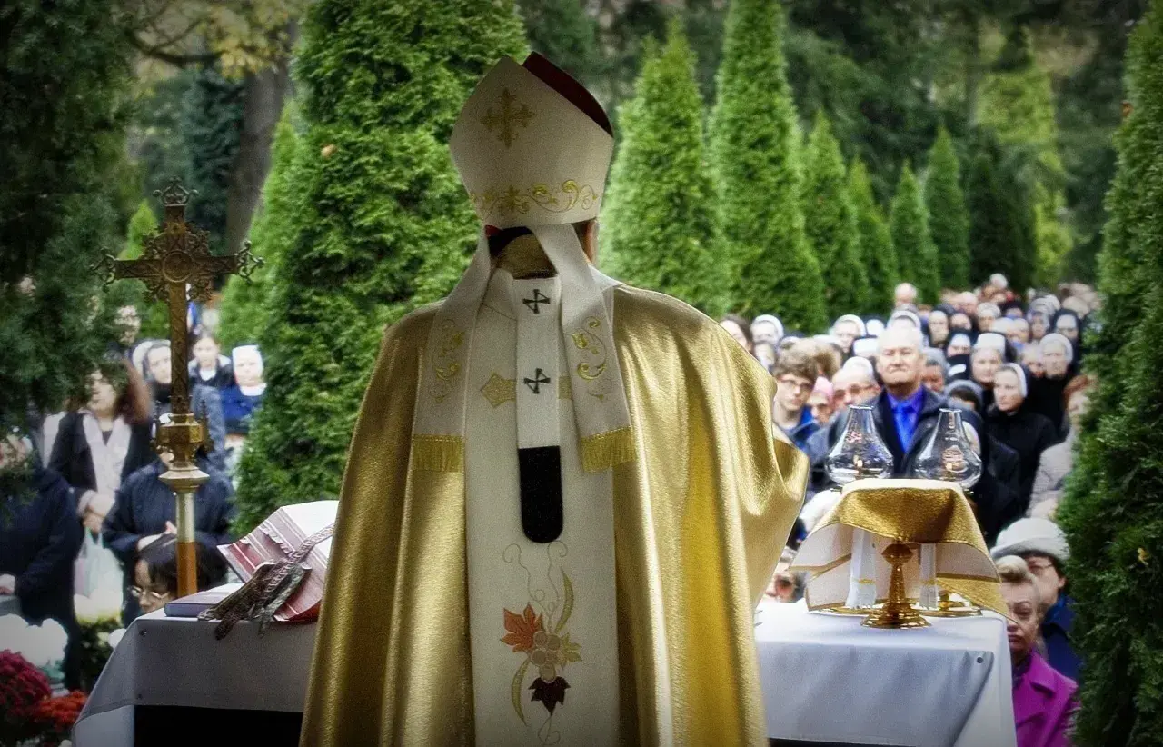 Czy praca 11 listopada to grzech? Co mówi Kościół o tym dniu?