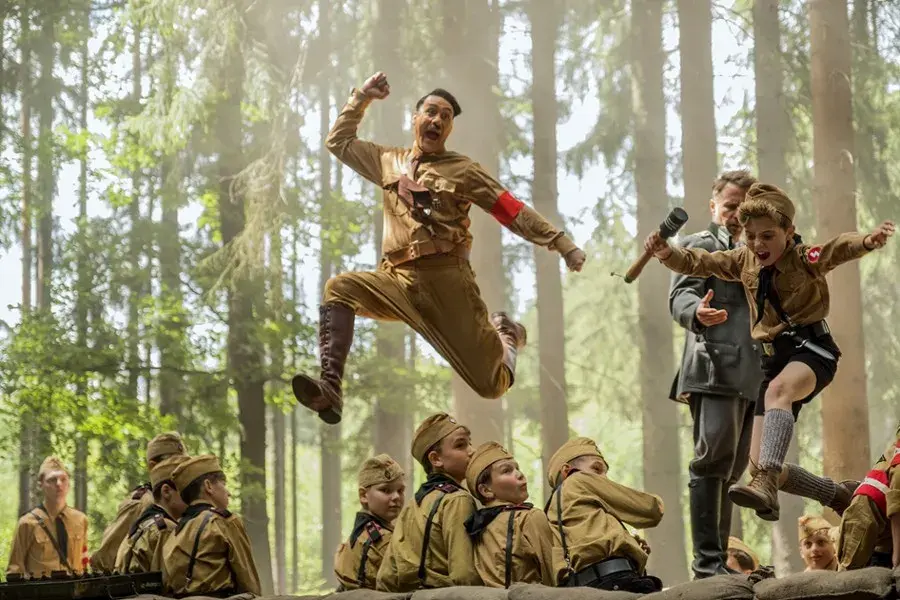 Poznaj pełną obsadę filmu Jojo Rabbit - lista aktorów i ich role