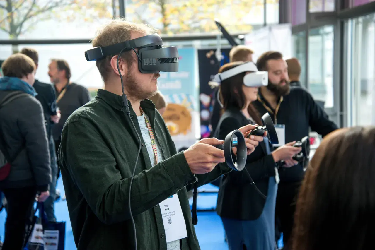 Przeniesienie do innego wymiaru: świat VR i jego znaczenie