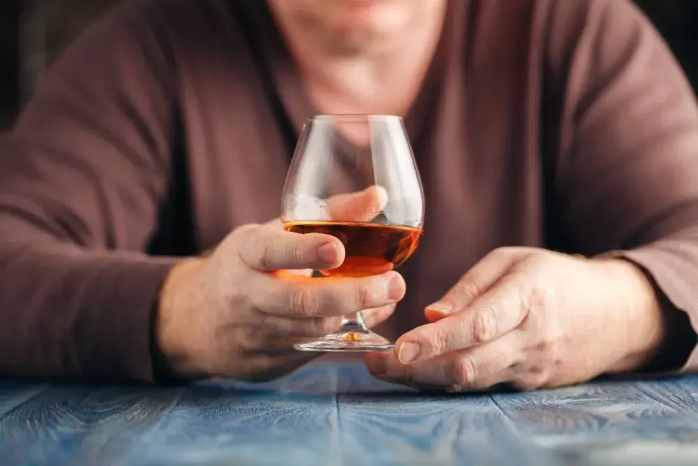 Czy alkohol podnosi cholesterol? Wpływ alkoholu na zdrowie i poziom cholesterolu
