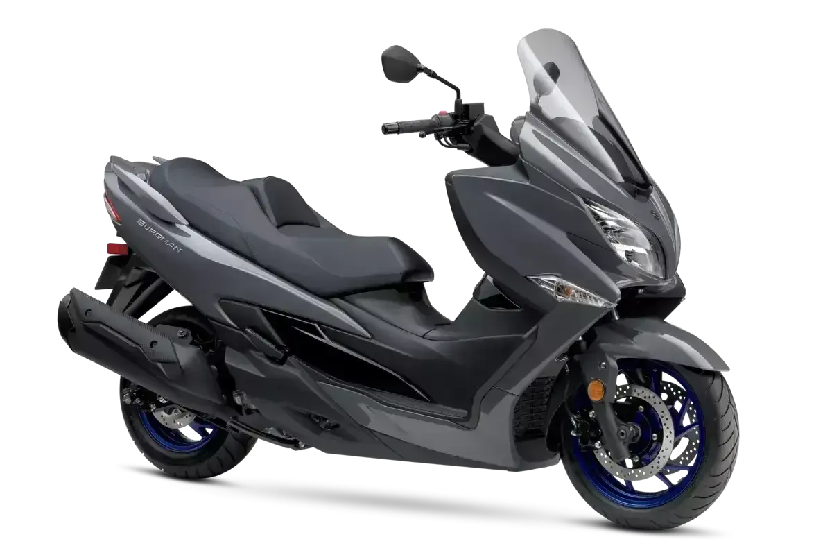 Szary skuter Suzuki Burgman 400, idealny do miasta. Zastanawiasz się nad jego spalaniem?