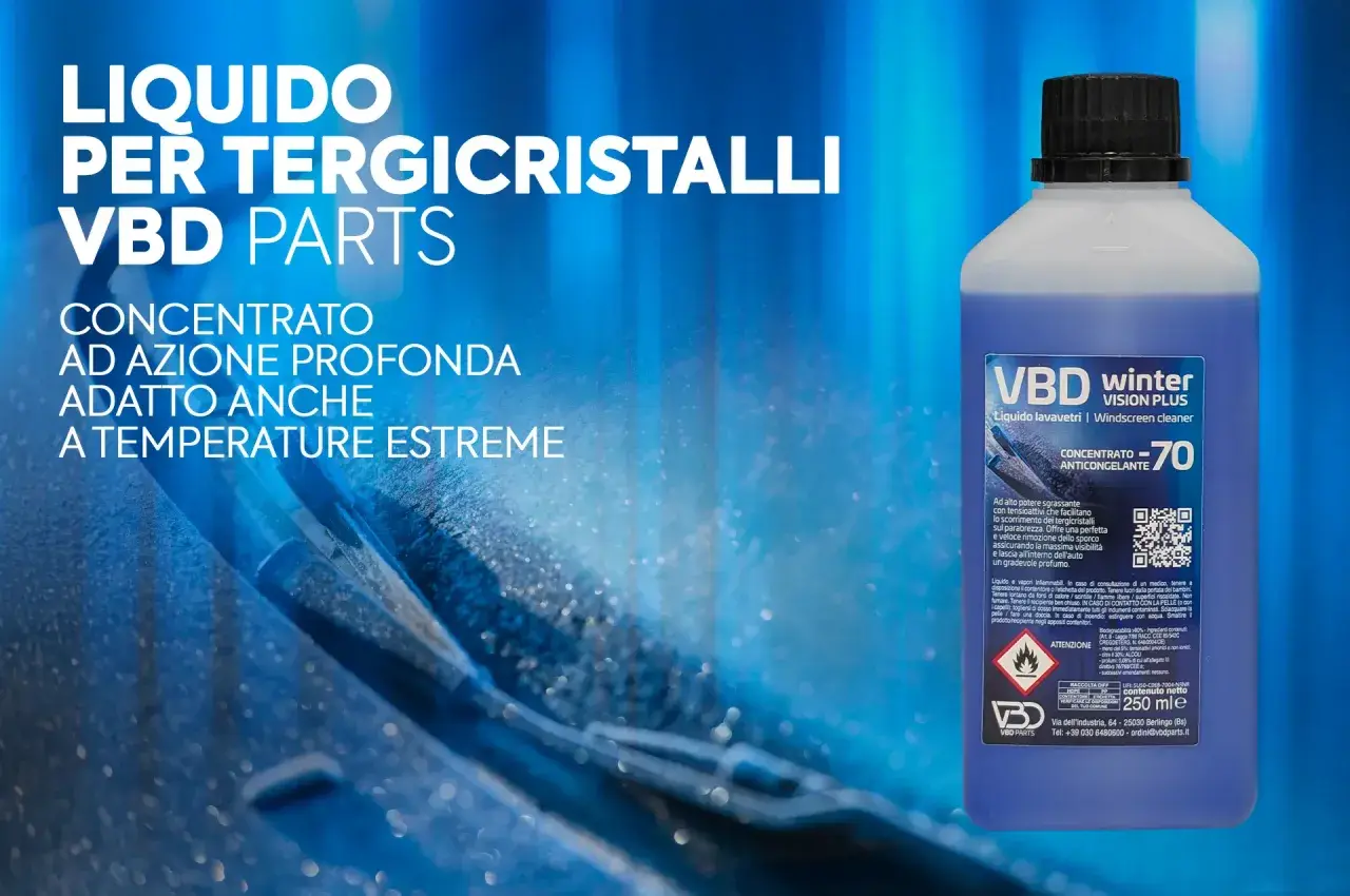 Liquido tergicristalli VBD PARTS concentrato, ideale anche a temperature estreme, per una pulizia profonda del parabrezza.