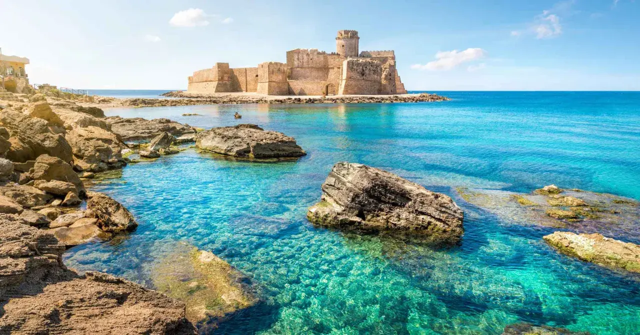 Spiagge Italia: Trova la tua vacanza al mare perfetta con la guida