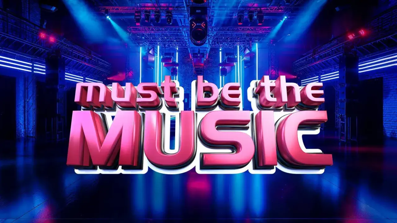 Scena z napisem "must be the MUSIC" w neonowych barwach. Finaliści tego programu wiedzą, że must be the music!
