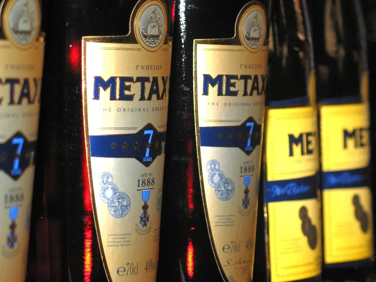 Drink z Metaxą: Przepisy na koktajle. Zostań mistrzem domowego baru!